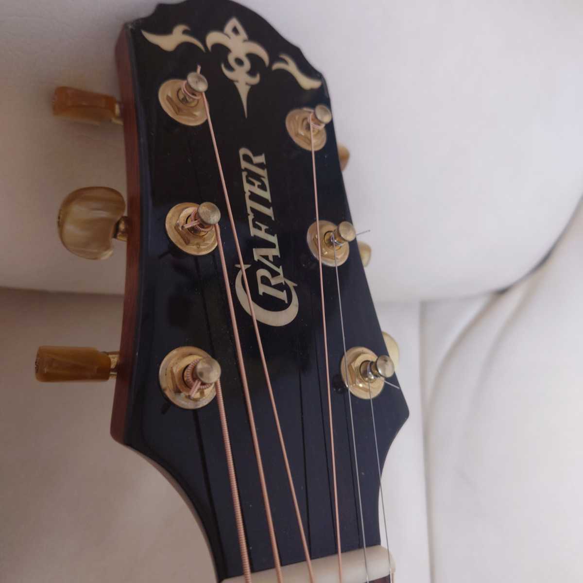 【生産終了品】CRAFTER ツインバード 装飾の美しいギター