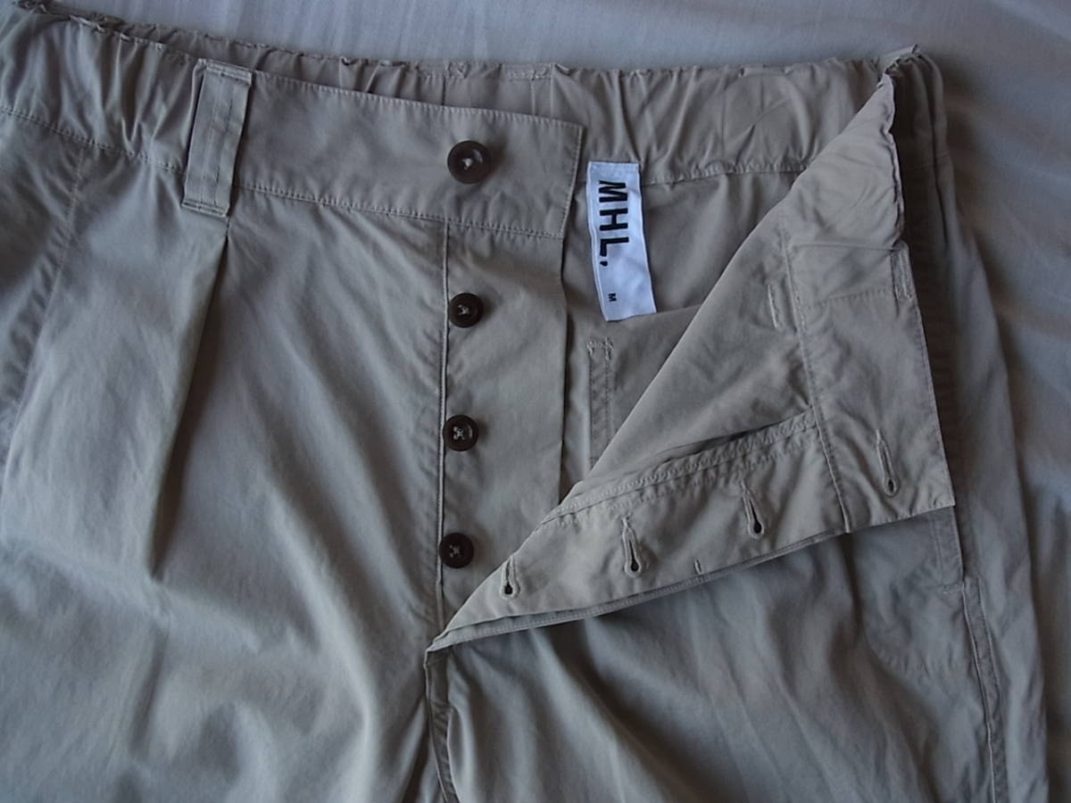 M H L, Margaret Howell 1 pleat waist car - ring wide Silhouette cotton pants size M.. beige group 