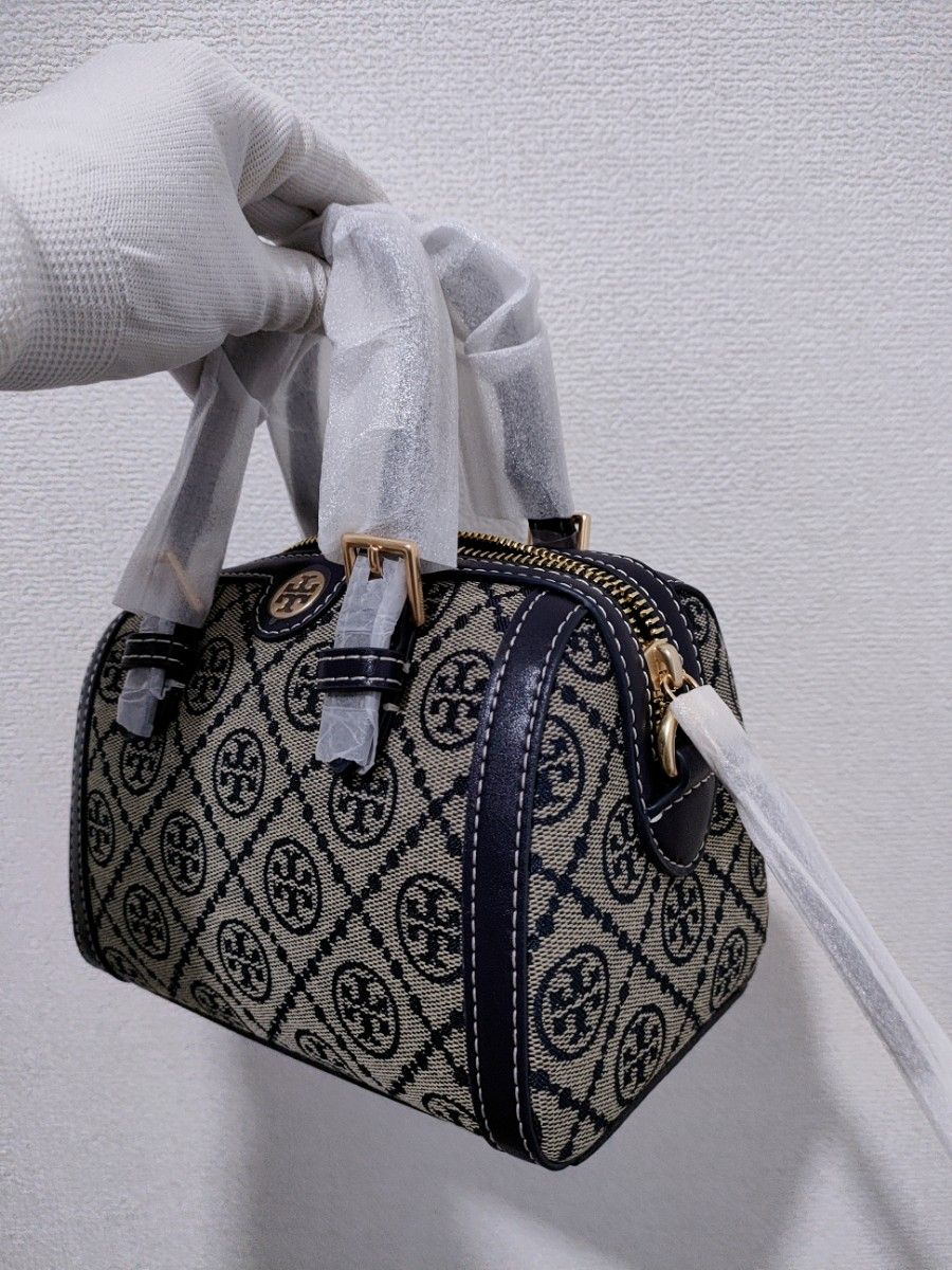 トリーバーチ Tモノグラムジャガード ミニバレルバッグ トリーバーチ Tモノグラムジャガード ミニバレルバッグ