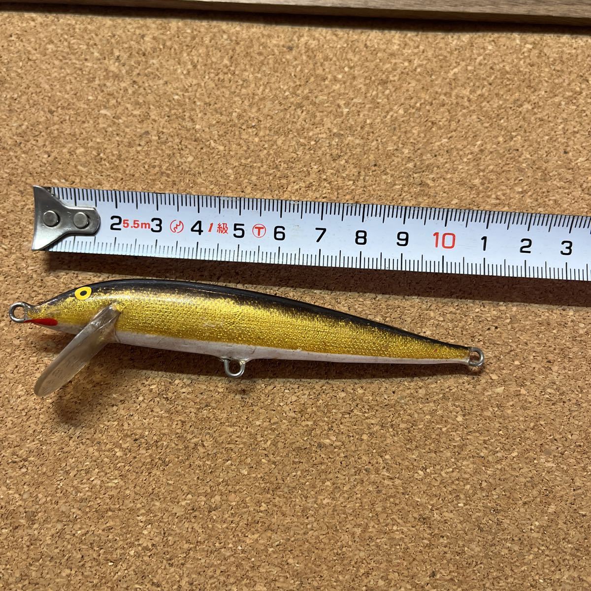 中古品　ラパラ カウントダウン ミノー 口紅　フローティング　RAPALA COUNTDOWN 全長約11cm_画像6