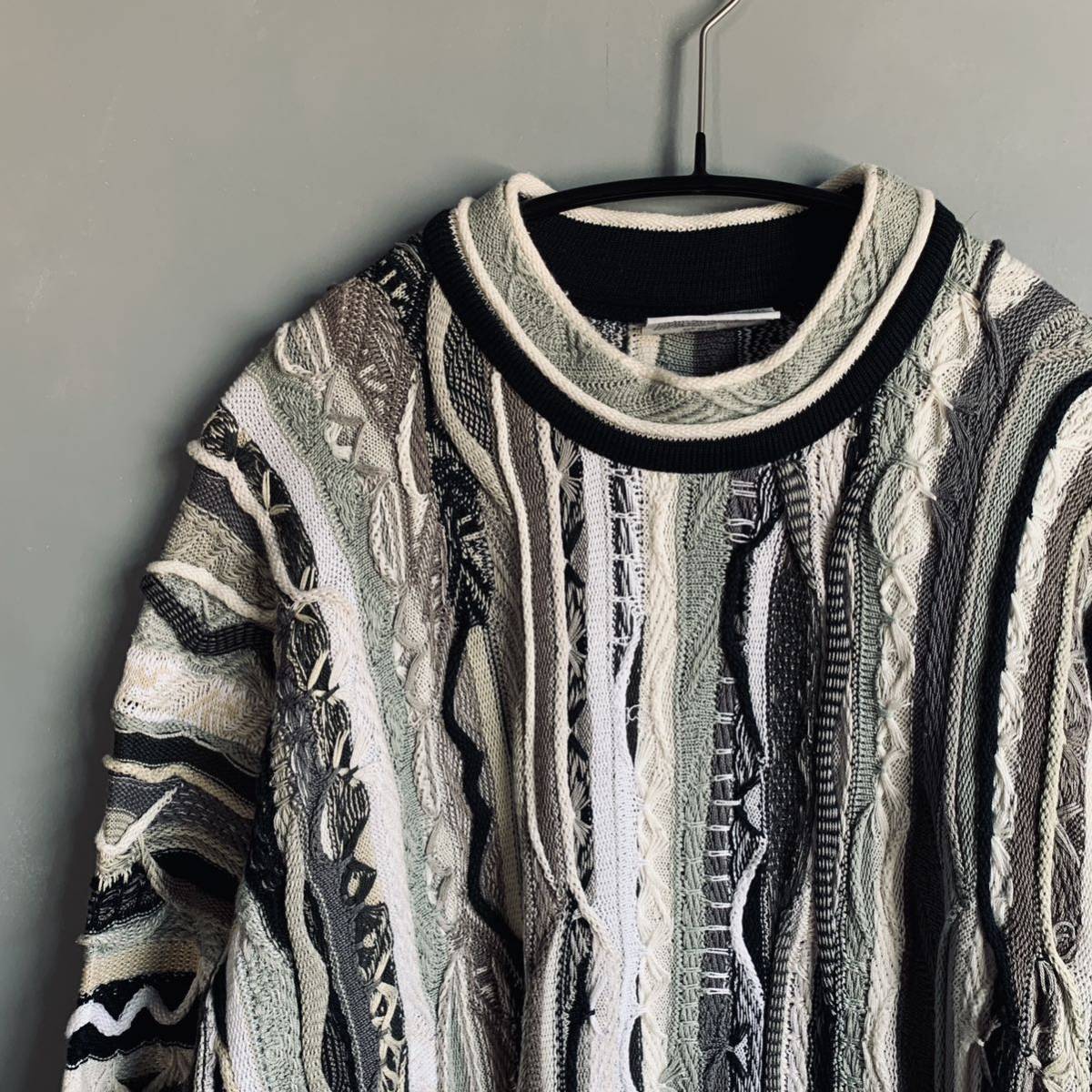 COOGI 90's 3Dクルーネックニット クージー モノトーン COOGI 90's 3Dクルーネックニット クージー モノトーン