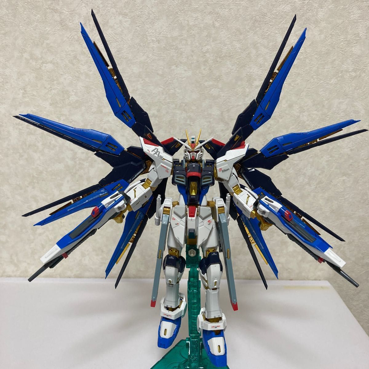 ガンプラ完成品ジャンク 機動戦士ガンダムSEED DESTINY RG 1/144