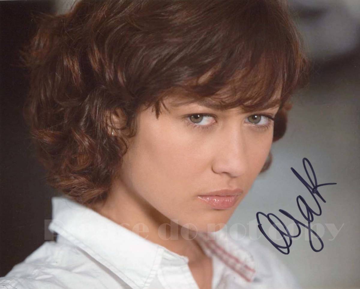 007 慰めの報酬 Olga Kurylenko　オルガ・キュリレンコ サイン フォト_画像1