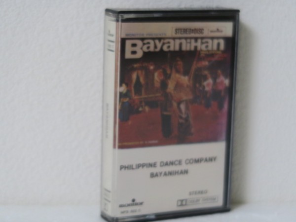 カセットテープ★BAYANIHAN PHILIPPINE DANCE COMPANY(フィリピン/アジア)