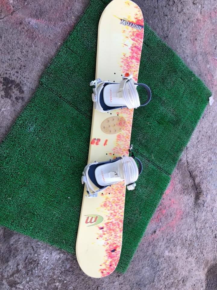 morrow スノボ― 板 約136ｃｍ　スキー　雪山