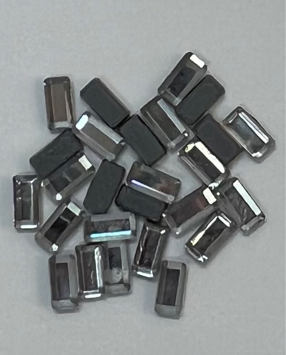 Hotfix 3mm Rhinestones in Diamond by ThreadNanny