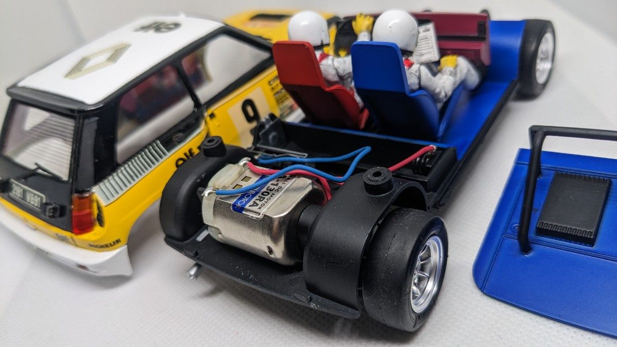 Renault R5 Turbo ラリー仕様 1/24完成品 ルノー5ターボ・ラリー仕様 1/24 モータライズ 塗装済完成品