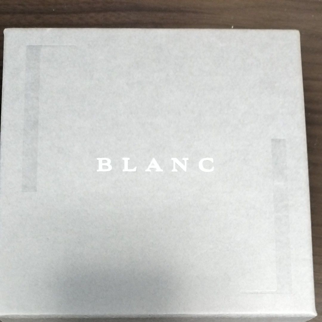 BLANC sweet chaos チーフ2枚