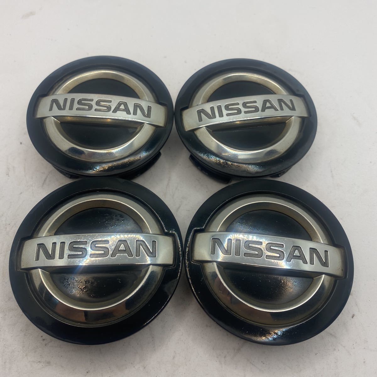 ★即決 送料無料★ A080 日産　NISSAN 純正ホイール　センターキャップ 57mm 4個セット　黒　ブラック