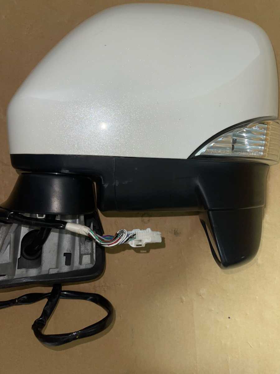 E52 Elgrand left door side mirror QAB 96302-1JB0A actual work goods passenger's seat side camera less coupler 12p brilliant white pearl L electric storage 