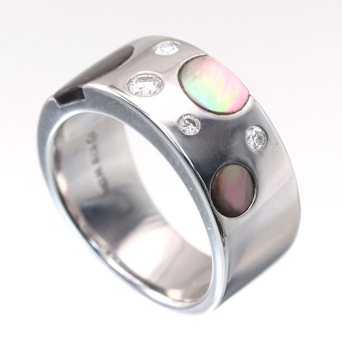 独創的なデザインで際立つ高級感▽田崎真珠 K18WG シェル ダイヤモンド