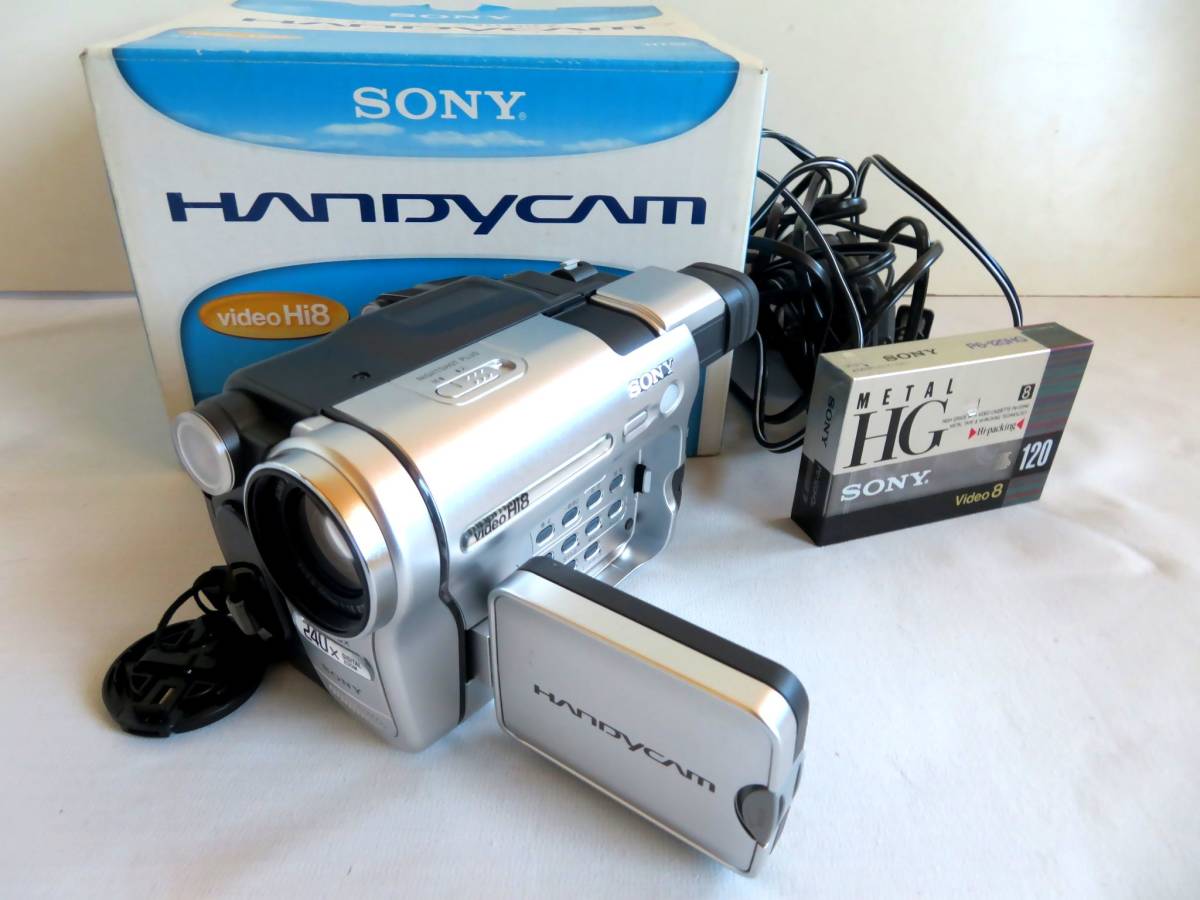 ●【ト葛】SONY ソニー リモコン付き 2.5型液晶モニター搭載 録画・再生ハイエイトビデオカメラ ハンディカム CCD-TRV126 CHZ01ZZG50の画像1