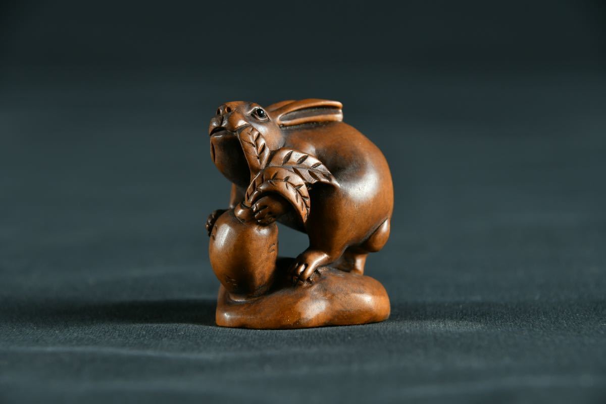 【古美術】兎 根付 Netsuke 精密 彫刻 超絶技巧 彫塑 提げもの 提物 形彫 うさぎ 古玩 ウサギ