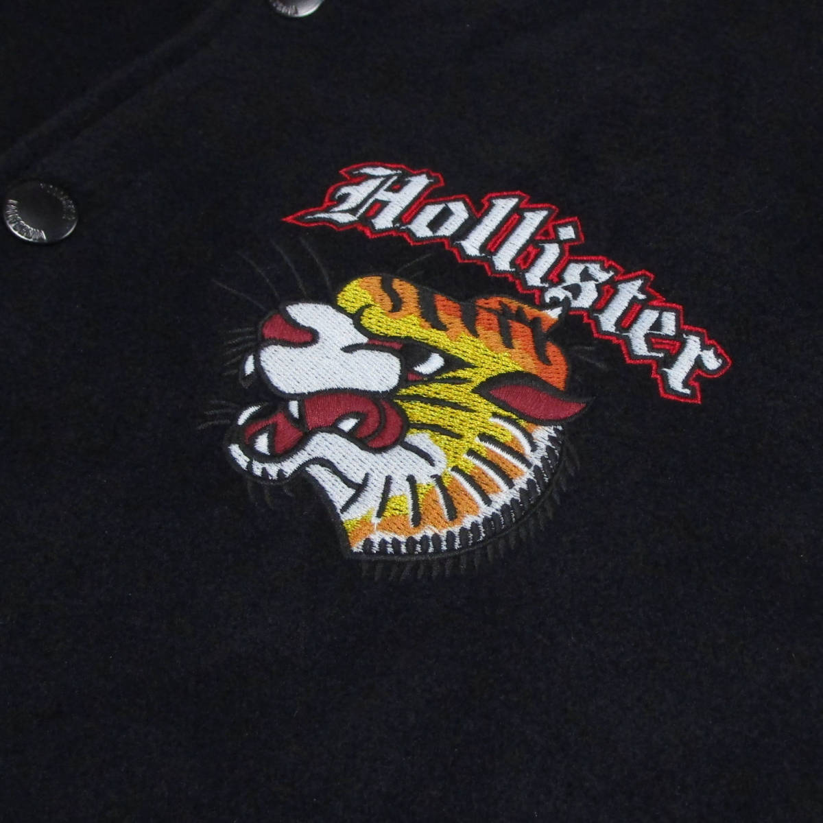 ★SALE★Hollister/ホリスター★タイガーロゴ刺繍スタジャン (Black/White/M)_画像6