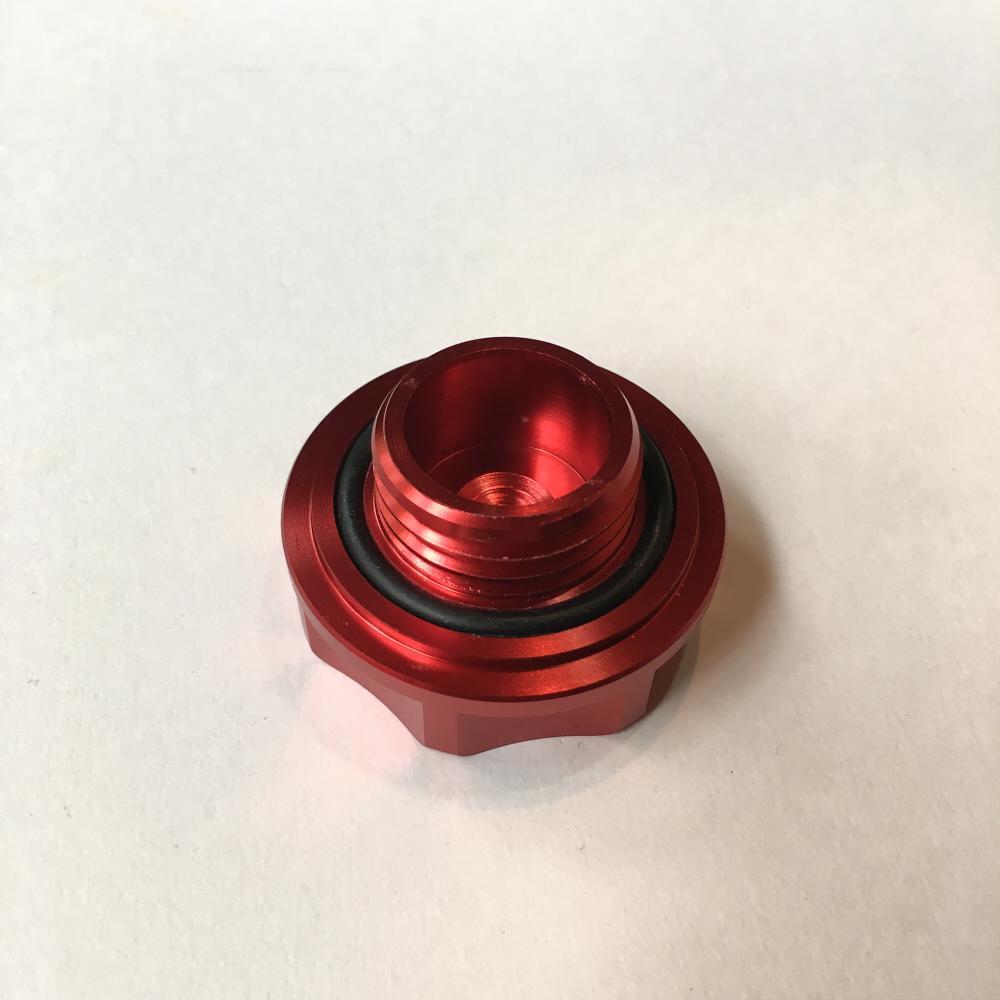 上品な フィーラーキャップアルミ製 レッド trumbullcampbell.com