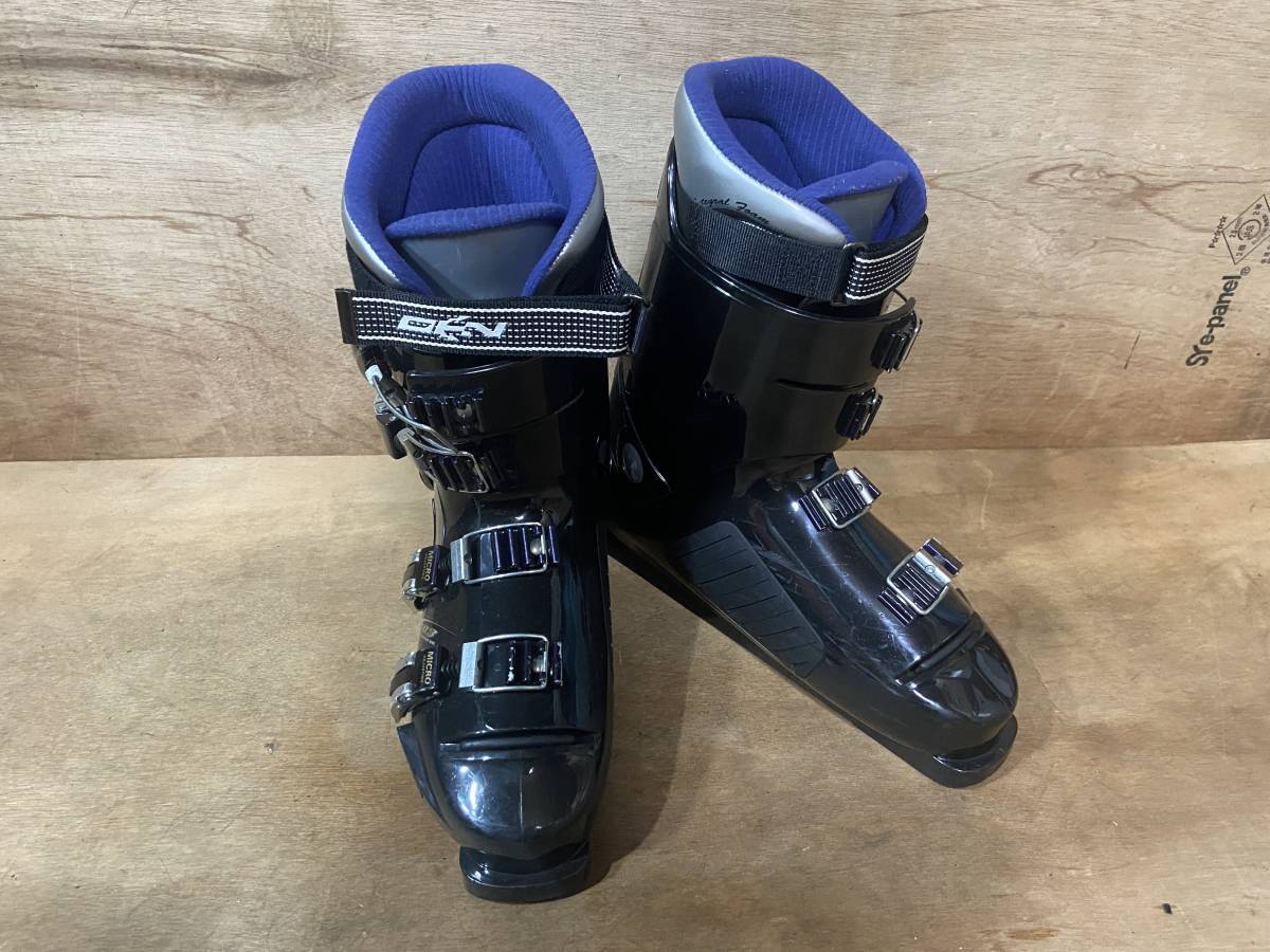 SALOMON サロモン スキーブーツ 28cm 履き心地柔らか 足幅広め 国内外
