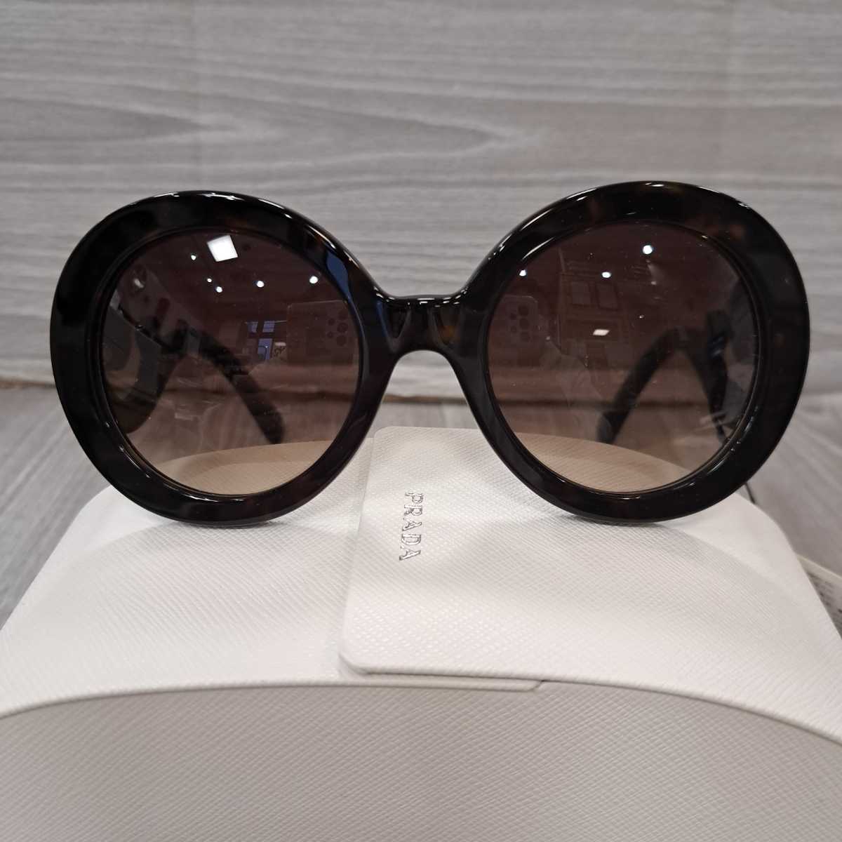 PRADA プラダ サングラス バロック 超人気モデル hydeさん着 PRADA プラダ サングラス バロック 超人気モデル hydeさん着