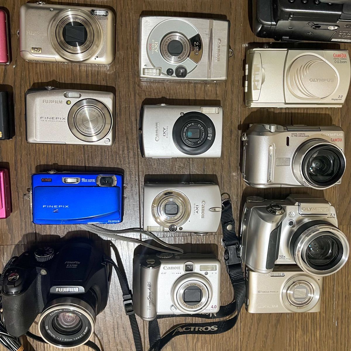 【1円スタート】 デジカメ コンデジ ビデオカメラ チェキ 32台 まとめ売り Nikon LUMIX OLYMPUS SONY Canon 等 現状品 ジャンク 大量出品