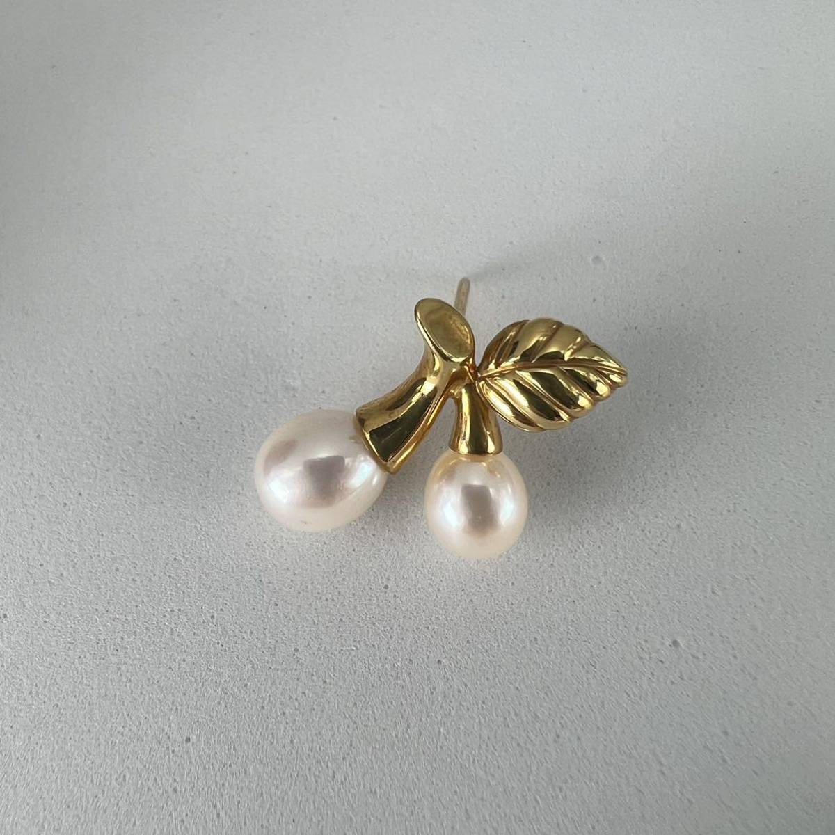 クーポンで半額☆2280円! 18KT さくらんぼ ブローチ ペンダントトップ