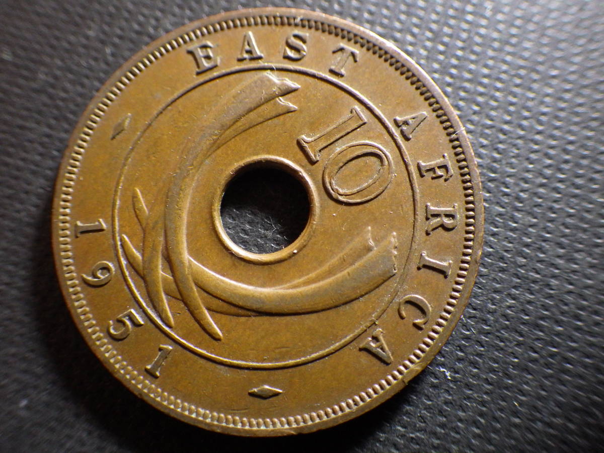 英領東アフリカ１９５１年 １０セント銅貨 直径約30.8ｍｍ重量約9.42ｇ 外国コインの画像2