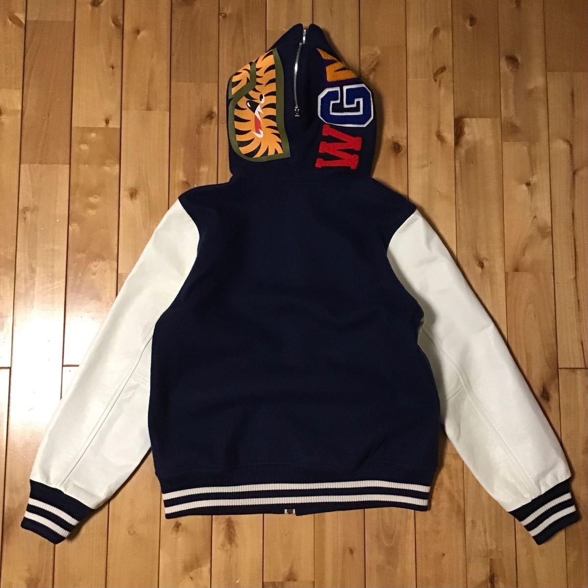 レザーに 袖レザー shark hoodie varsity jacket Mサイズ navy a