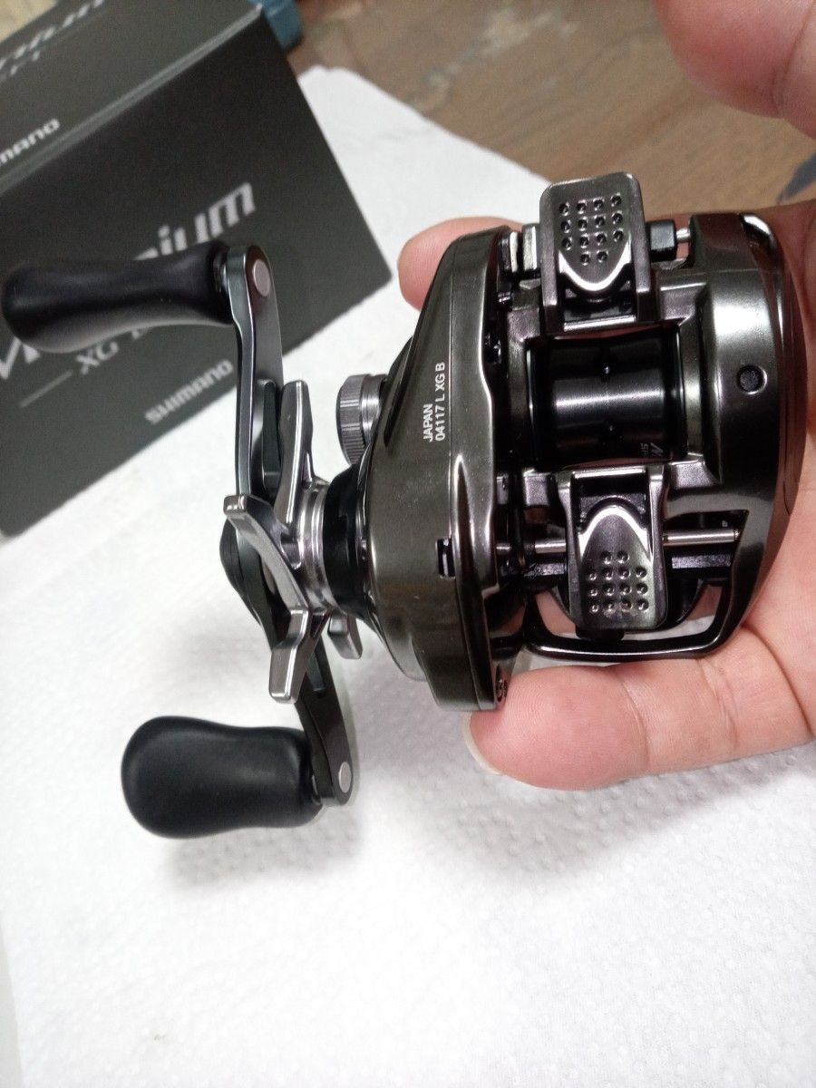 シマノ SHIMANO シマノ SHIMANO 20メタニウム XG LEFT ハンドル シマノ SHIMANO シマノ SHIMANO 20メタニウム XG LEFT ハンドル