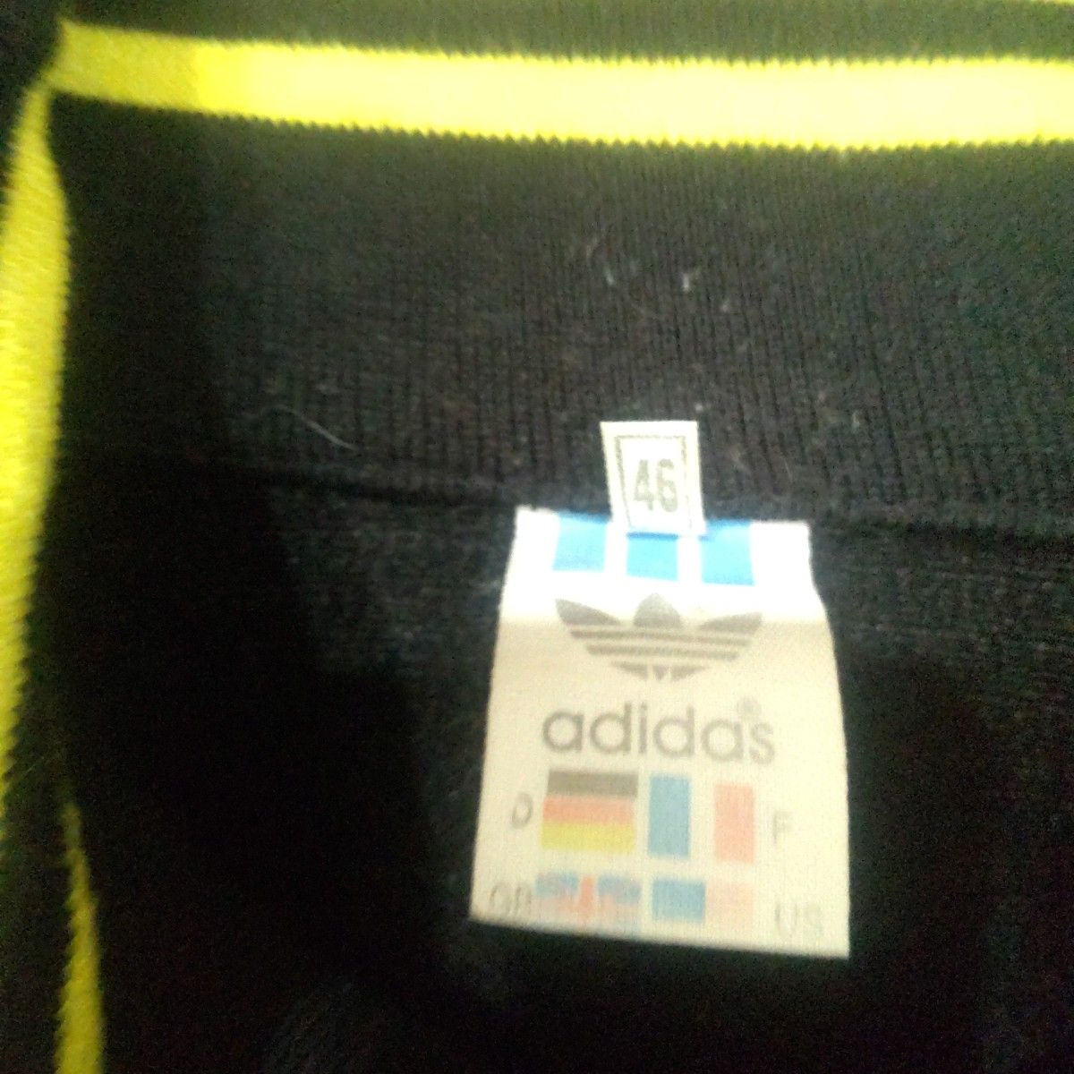 レアデザイン】adidas アディダス 90s 万国旗タグ ロゴ刺繍 スリー