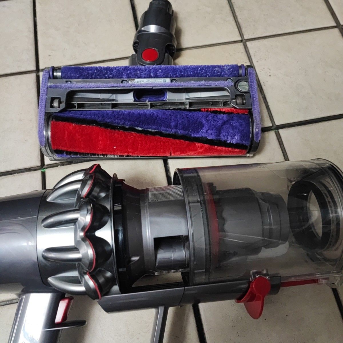 Dyson V10 Fluffy コードレス掃除機 SV12FF LF|Yahoo!フリマ Dyson V10 Fluffy コードレス掃除機 SV12FF LF|Yahoo!フリマ