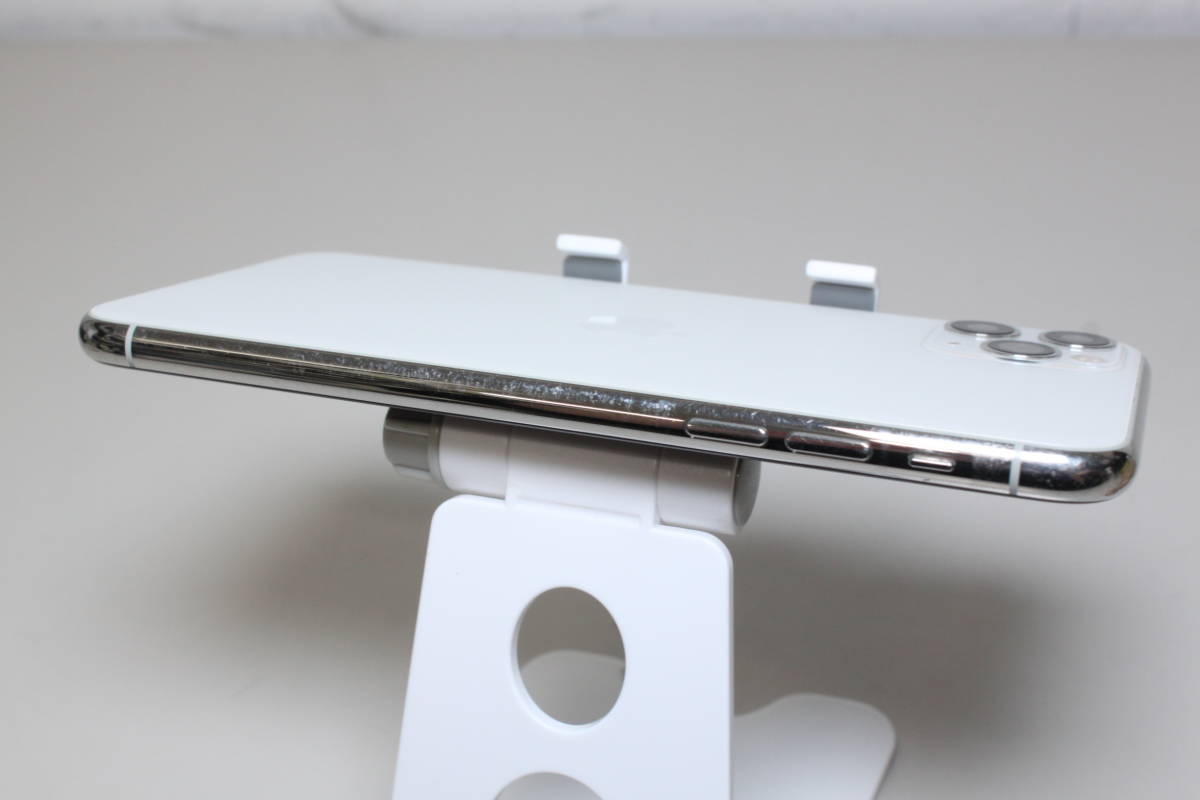 【SIMフリー】iPhone 11 Pro Max/64GB〈NWHF2J/A〉④