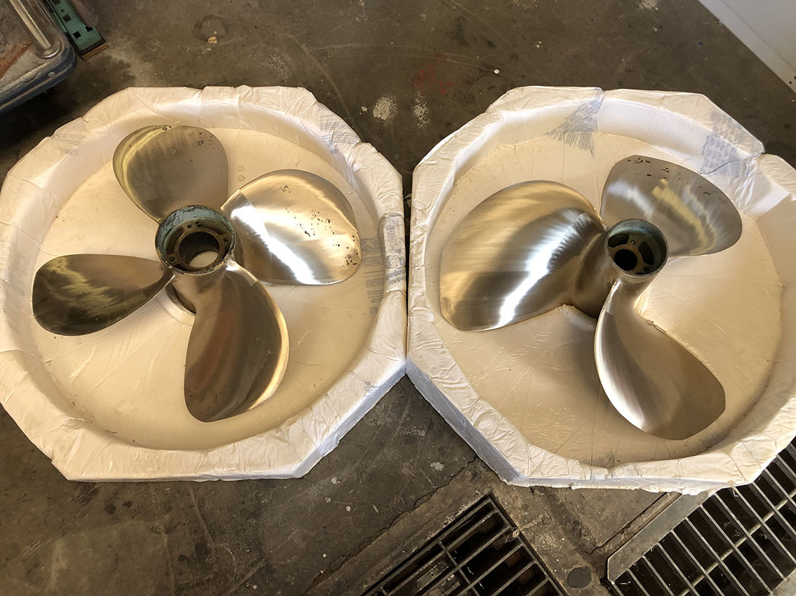VOLVO PENTA IPSドライブユニット用プロペラ 中古品です。 VOLVO PENTA IPSドライブユニット用プロペラ 中古品です。