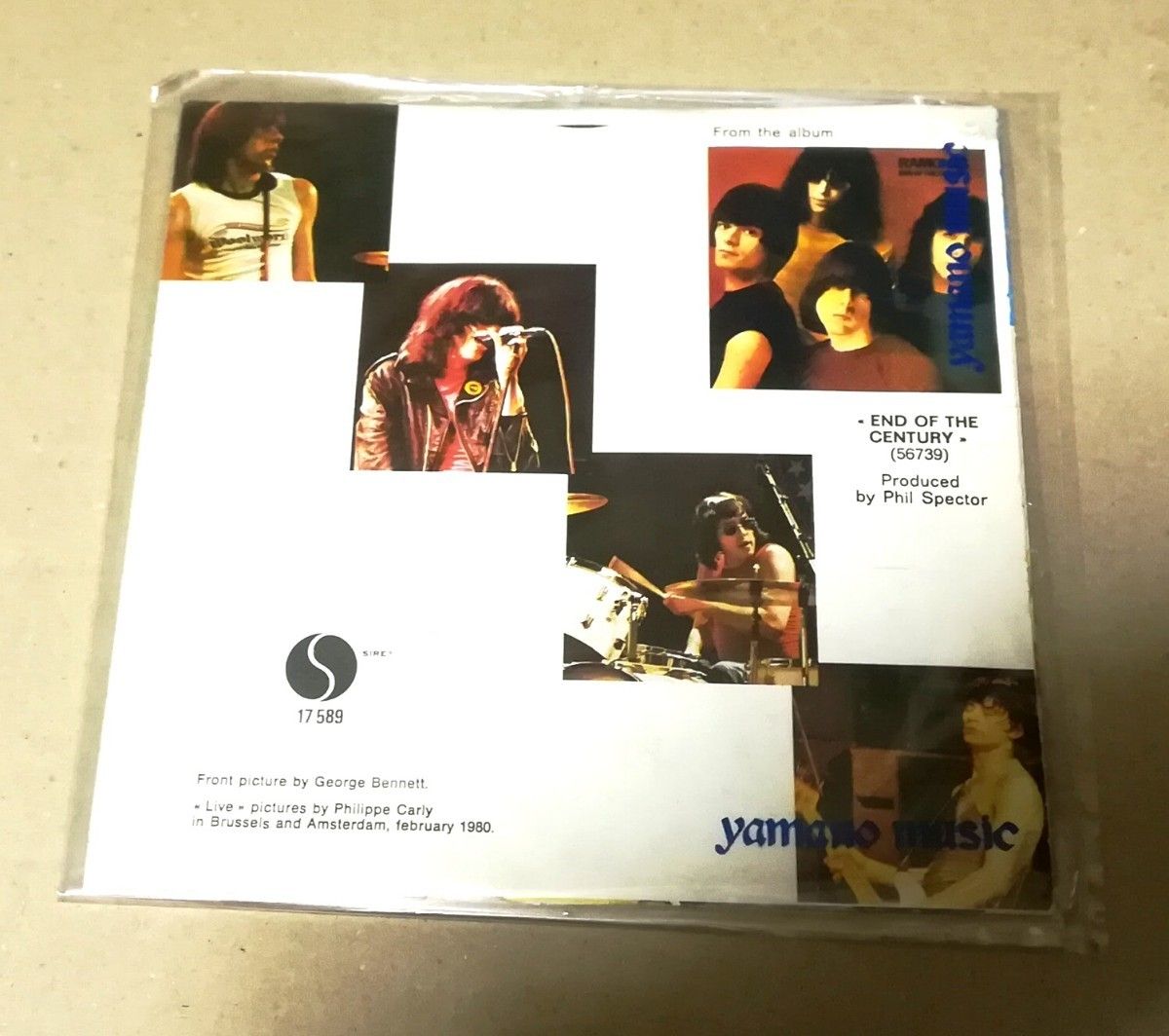 直筆サイン入り ラモーンズ RAMONES 88年 来日パンフレット オマケ: シングル盤 コレクターズアイテム