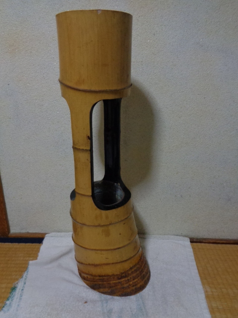  old house delivery hand made bamboo. objet d'art - bamboo. decoration * bamboo. ornament * bamboo skill - ashtray?or flower ..?/ nature bamboo * natural bamboo - bamboo kind un- details -/ saucer is rust * dirt equipped 