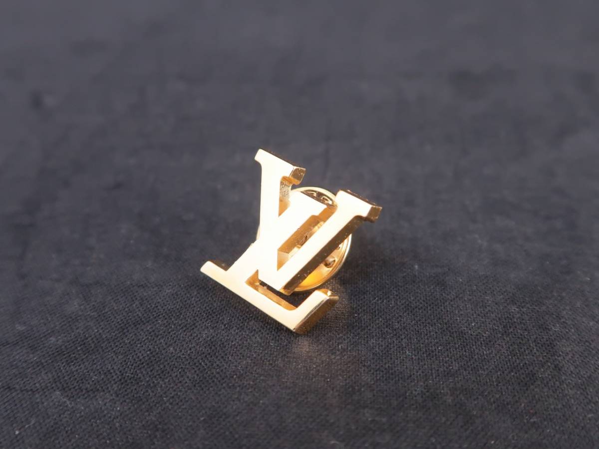 未使用 LOUIS VUITTON ルイヴィトン ブティックスタッフ ピンバッジ