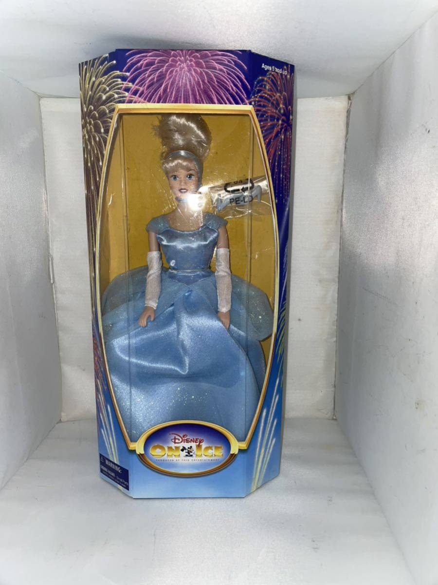 ディズニー・オン・アイス　シンデレラ 人形　現状品