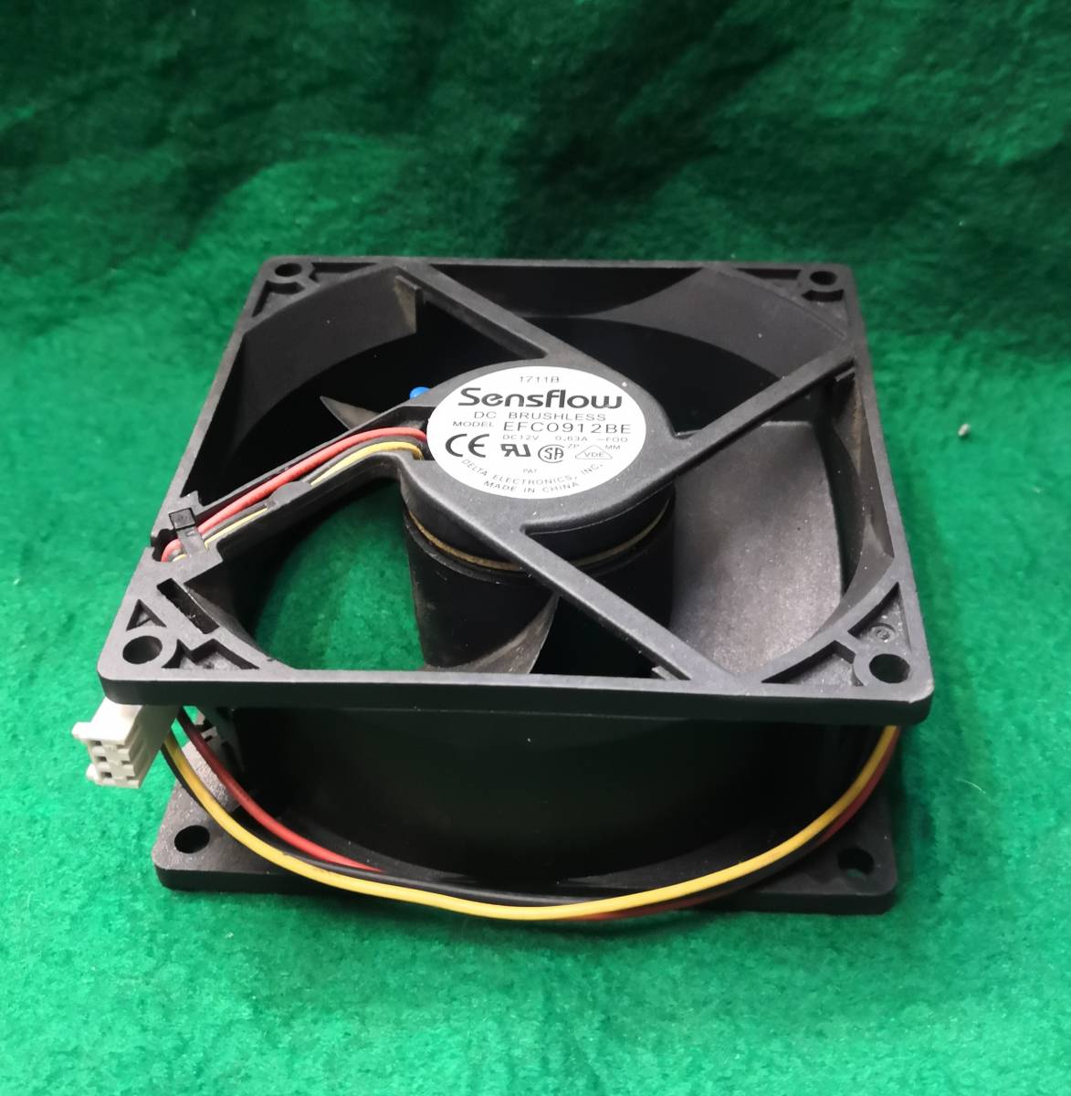 EFC0912BEＳＥＮＳＦＬＯＷＤＣブラシレスＦＡＮ12V0.63A温度センサー付き温度で風量変わります送料全国一律レターパックプラス５２０円_画像4