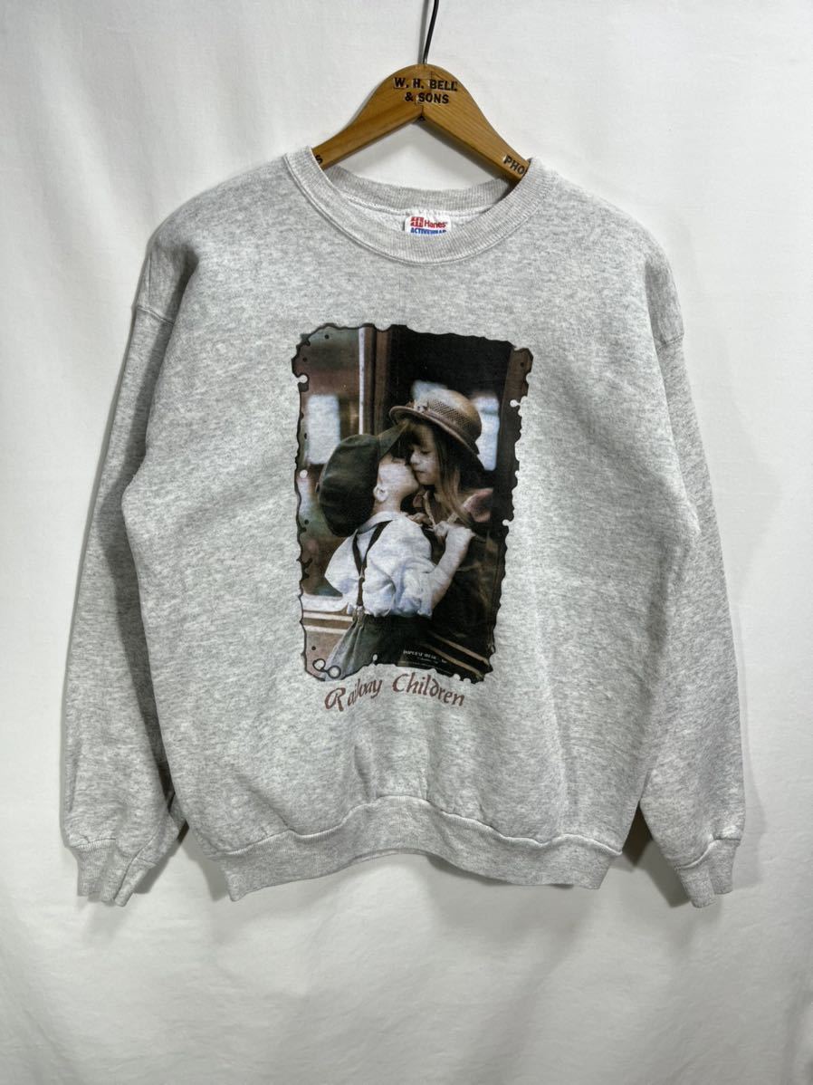 ■ 90s ビンテージ USA製 Hanes ヘインズ ” Railway Children ” フォトプリント スウェット トレーナー サイズM グレー アメカジ 子供 ■_画像1