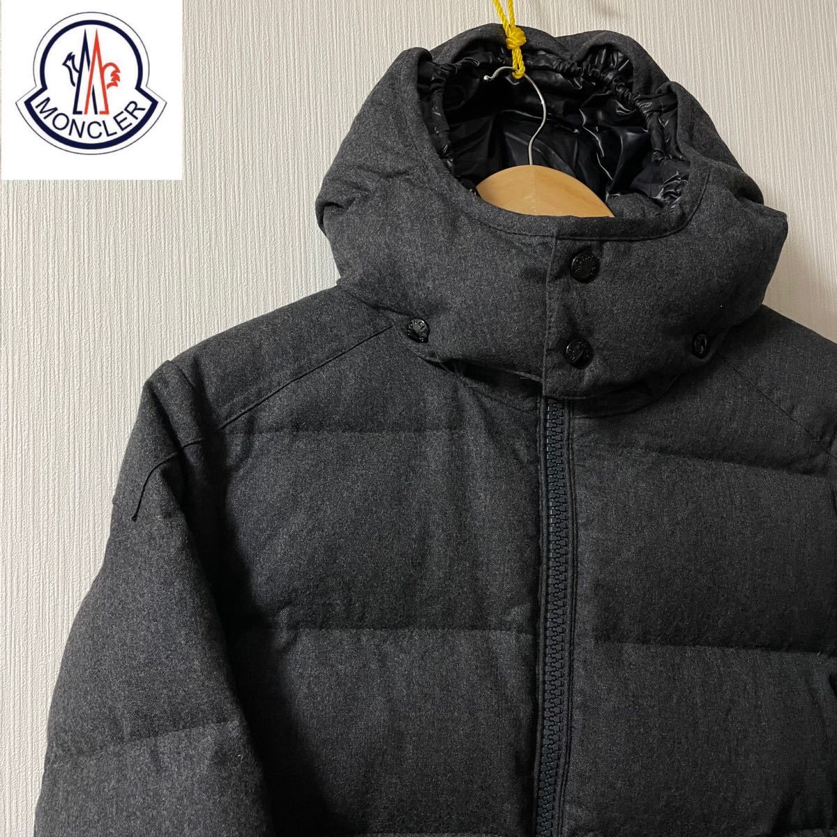 低価在庫 MONCLER - MONCLER モンクレール ウール グレー ダウン