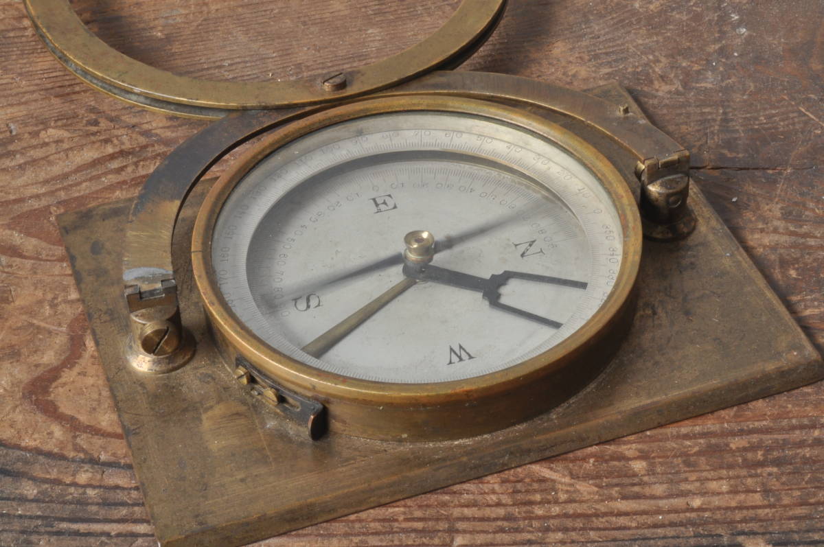古い方位磁石 方位磁針 西洋アンティーク 真鍮製 測量器の画像6
