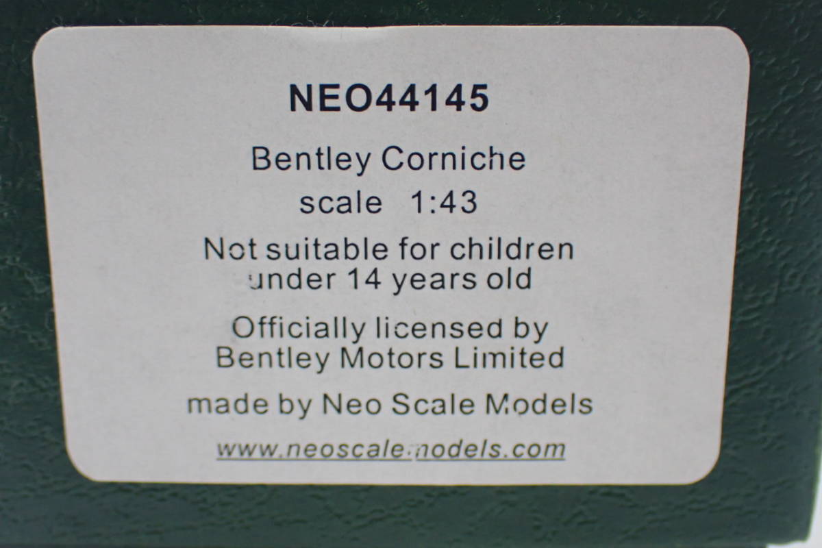 67462 BENTLEY CORNICHE ベントレー NEO44145 ミニカー 1/43 グリーンカラー 純正ケース付き_画像8