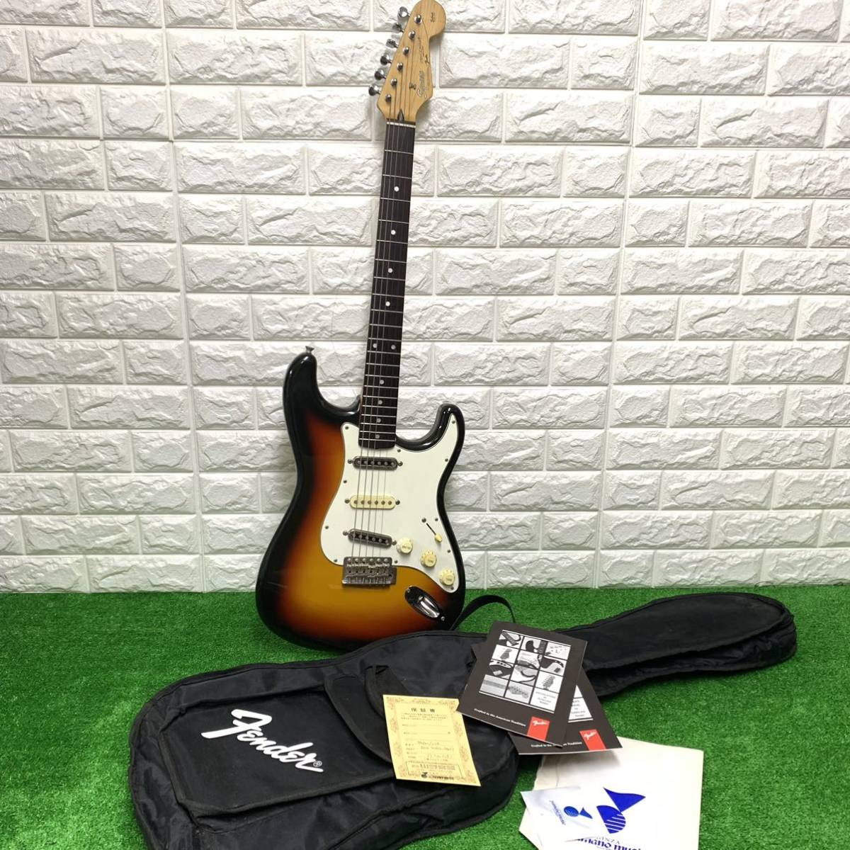 1円 Fender ストラトキャスター Stratocaster Q シリアル 93年 Or 94年