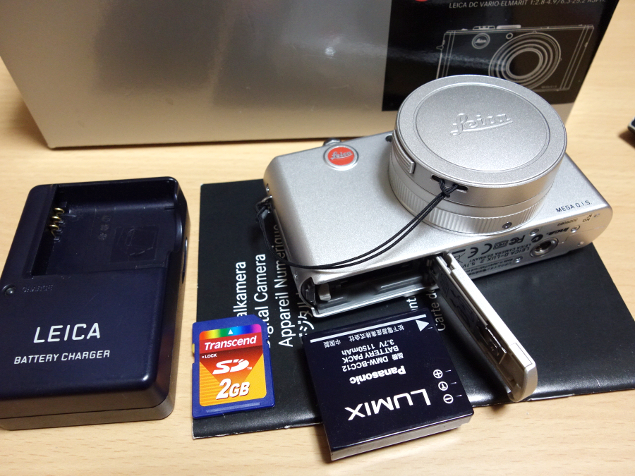公式 非常に良い LEICA CAMERA D-LUX 2 8メガピクセル デジタルカメラ