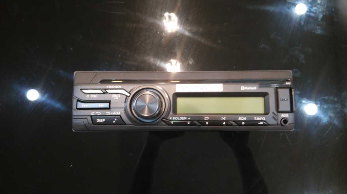 純正24V.AM.FMラジオ.AUX.USB付き新車取り外し品の画像1