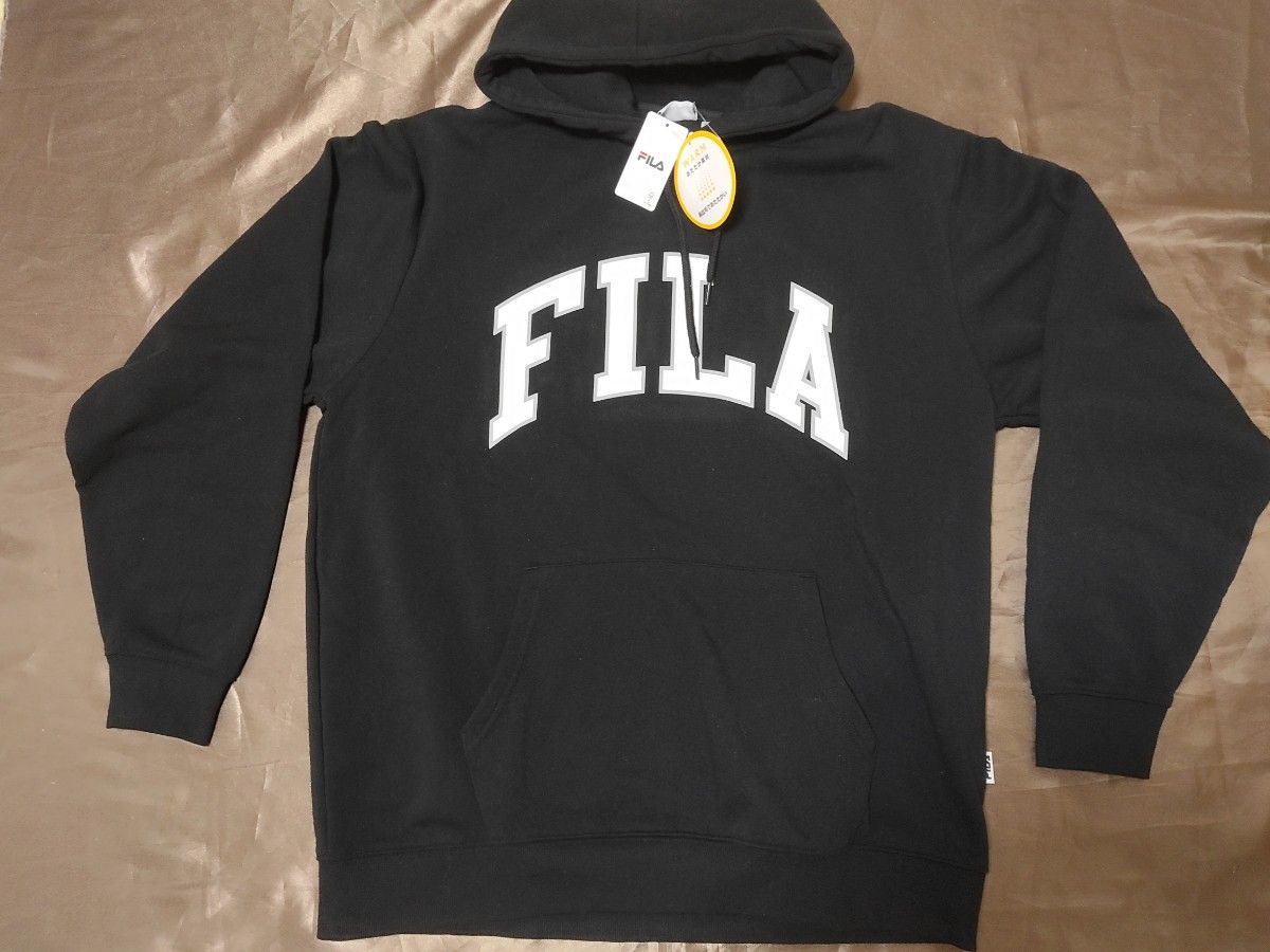 FILA　パーカー　ブラック