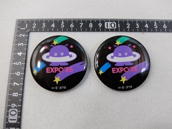 EB22/つくば万博 EXPO'85 缶バッジ 缶バッチ コスモ星丸 昭和レトロ 黒