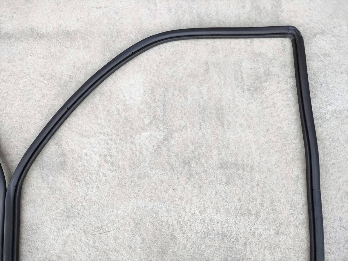  Volvo V70 2000 year GF-8B5244W removal front door left right weatherstrip 