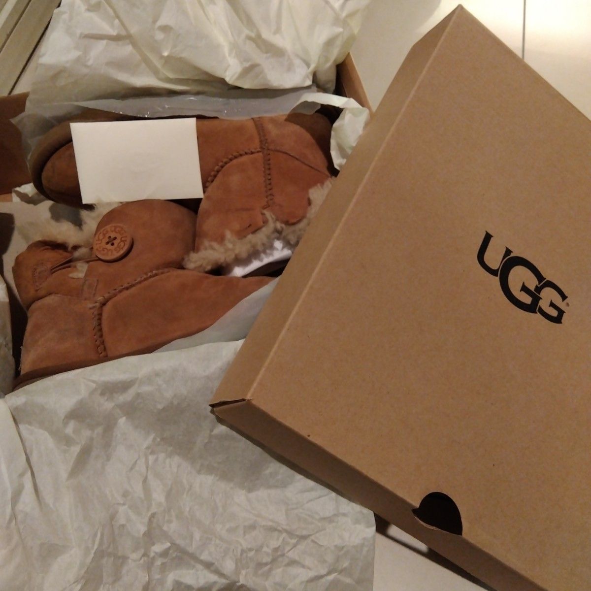 UGG MINI BAILEY BUTTON ミニベイリーボタン　23cm