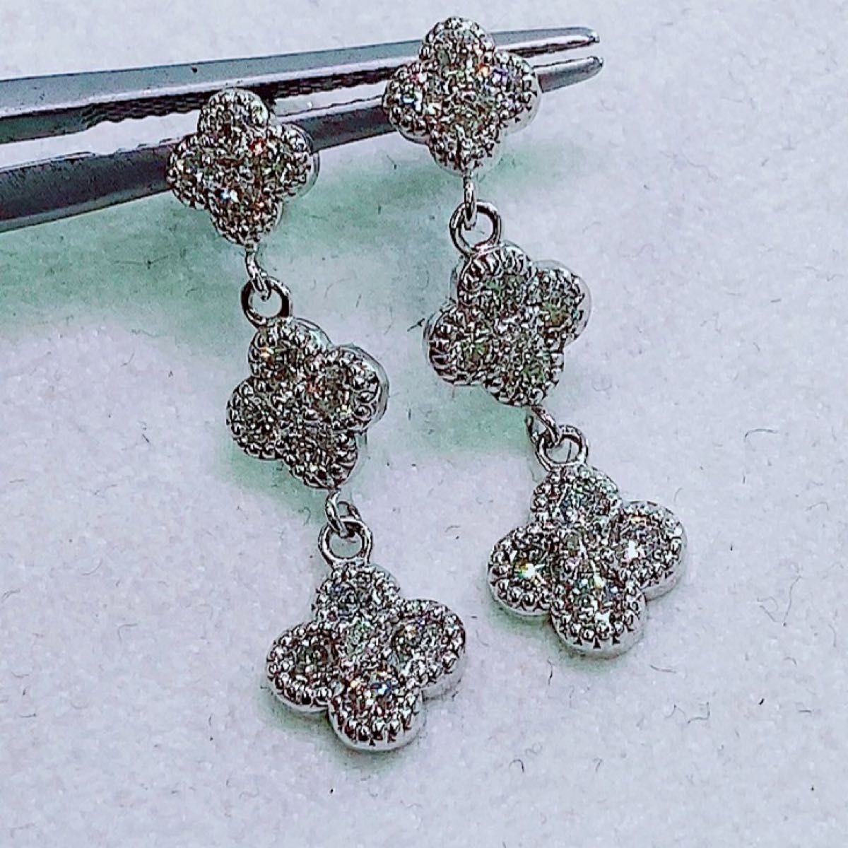 正規品! ☆1.00ct☆揺れる✨ダイヤモンドK18WGミル打ち3連ピアス