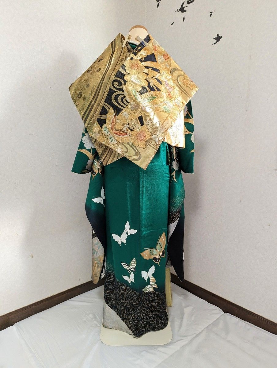正絹 振袖フルセット 身丈163裄66 5 金箔 緑 蝶柄 成人式 7点 正絹 振袖フルセット 身丈163裄66 5 金箔 緑 蝶柄 成人式 7点