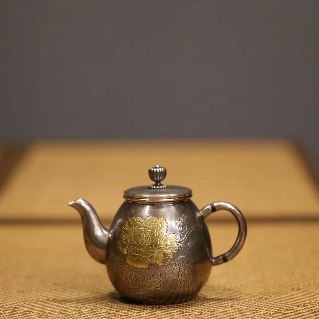 古銀 茶壺 浄益 造 純銀鏨刻牡丹紋小銀瓶 煎茶 湯沸 急須 茶道具 南鐐 金工 茶器 時代物 LT-01156