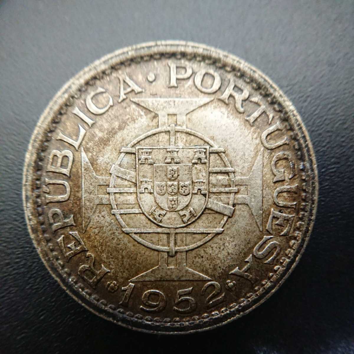 ポルトガル領 アンゴラ共和国 2.5エスクード 銀貨
1956年